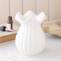 White pleated flare oil/wax burner