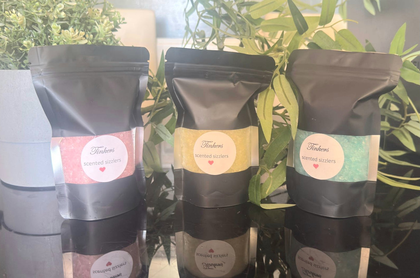 200g bag of highly fragranced simmering crystal sizzlers